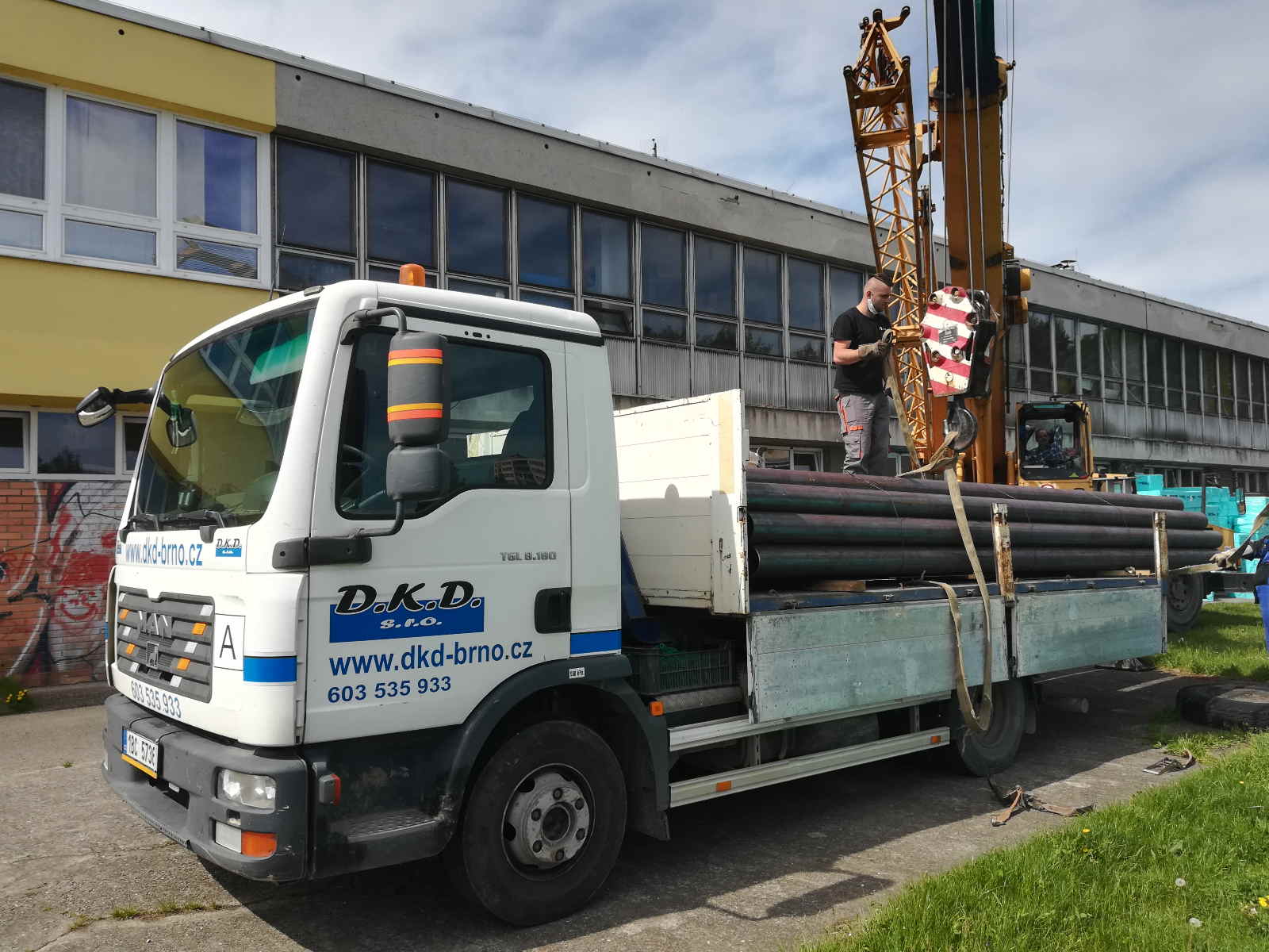 Kontejnerová doprava, přistavení kontejnerů, odvoz suti a odpadů